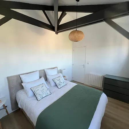 L'hostellerie Des Vieux Plats Lgt 6 Apartamento *